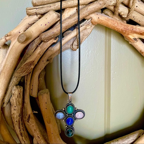 STONE CROSS NECKLACE - Picture 10 of 15